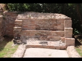 07895 ostia - regio iv - insula ii - campo della magna mater - mitreo degli animali (iv,ii,11) - altar - bli ri nordwesten - 06-2024.jpg